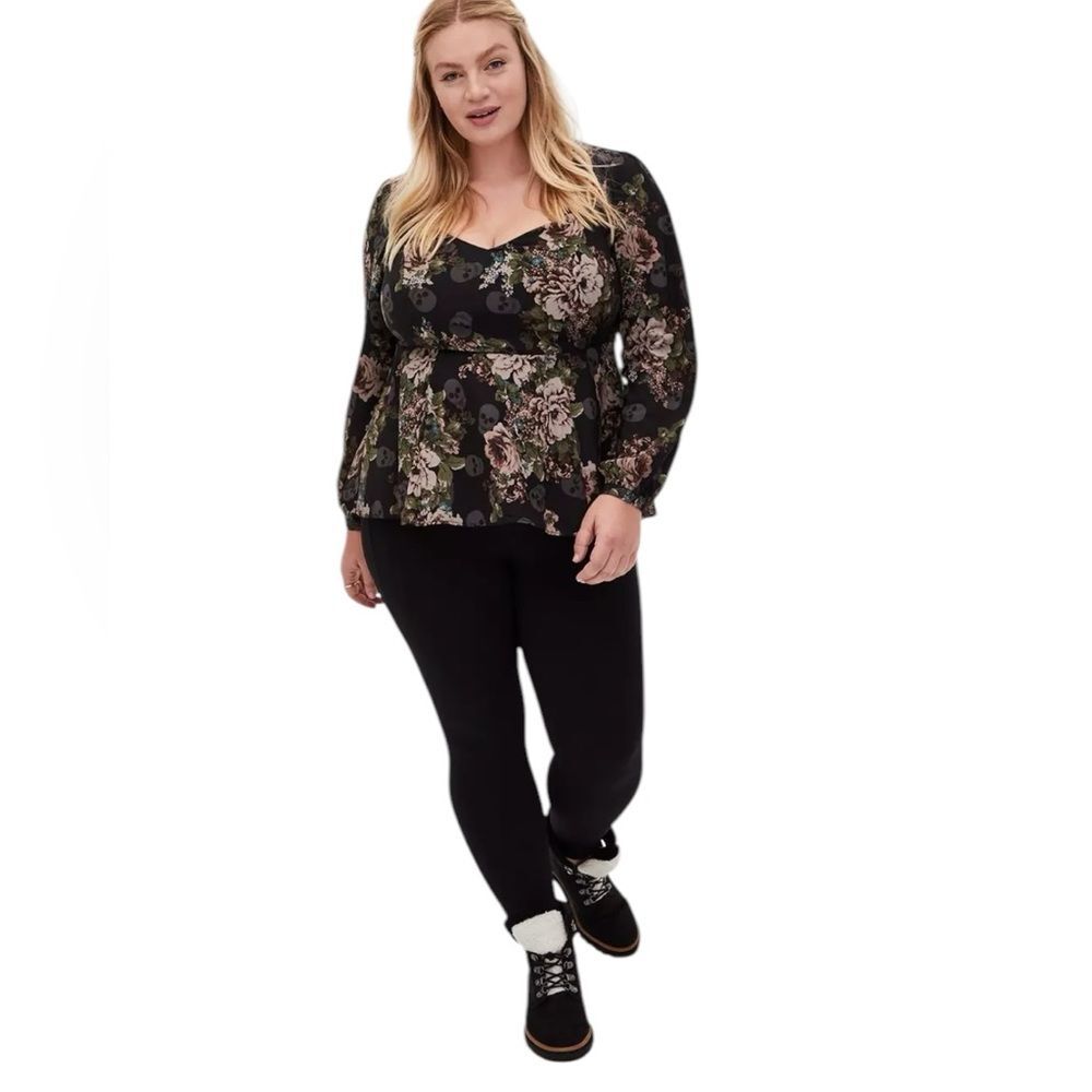 Torrid Flowers and Skull Print Blouse Peplum Crepe Sweetheart Neck Womens 2X